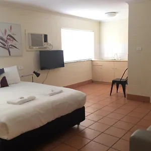 Lake Central Cairns 3* Cairns